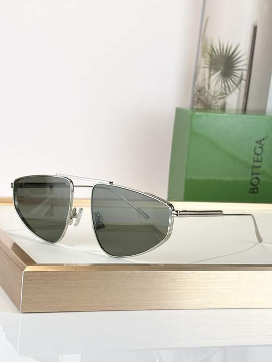 Picture of Bottega Veneta Sunglasses _SKUfw79619870fw